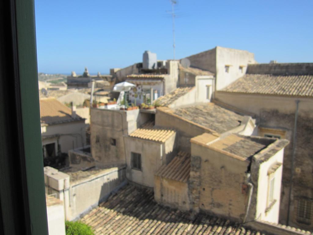 Kalote' On The Roof Apartments Noto Room photo